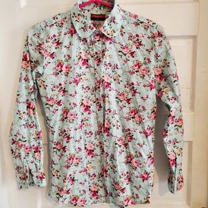 Dioufond baby blue floral rose print shirt, good condition, size M